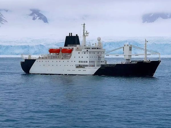 Terra Nova Expeditions Antarctic expedition experience